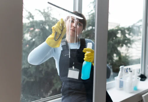 Nettoyage de vitres intérieures et extérieures à Guengat